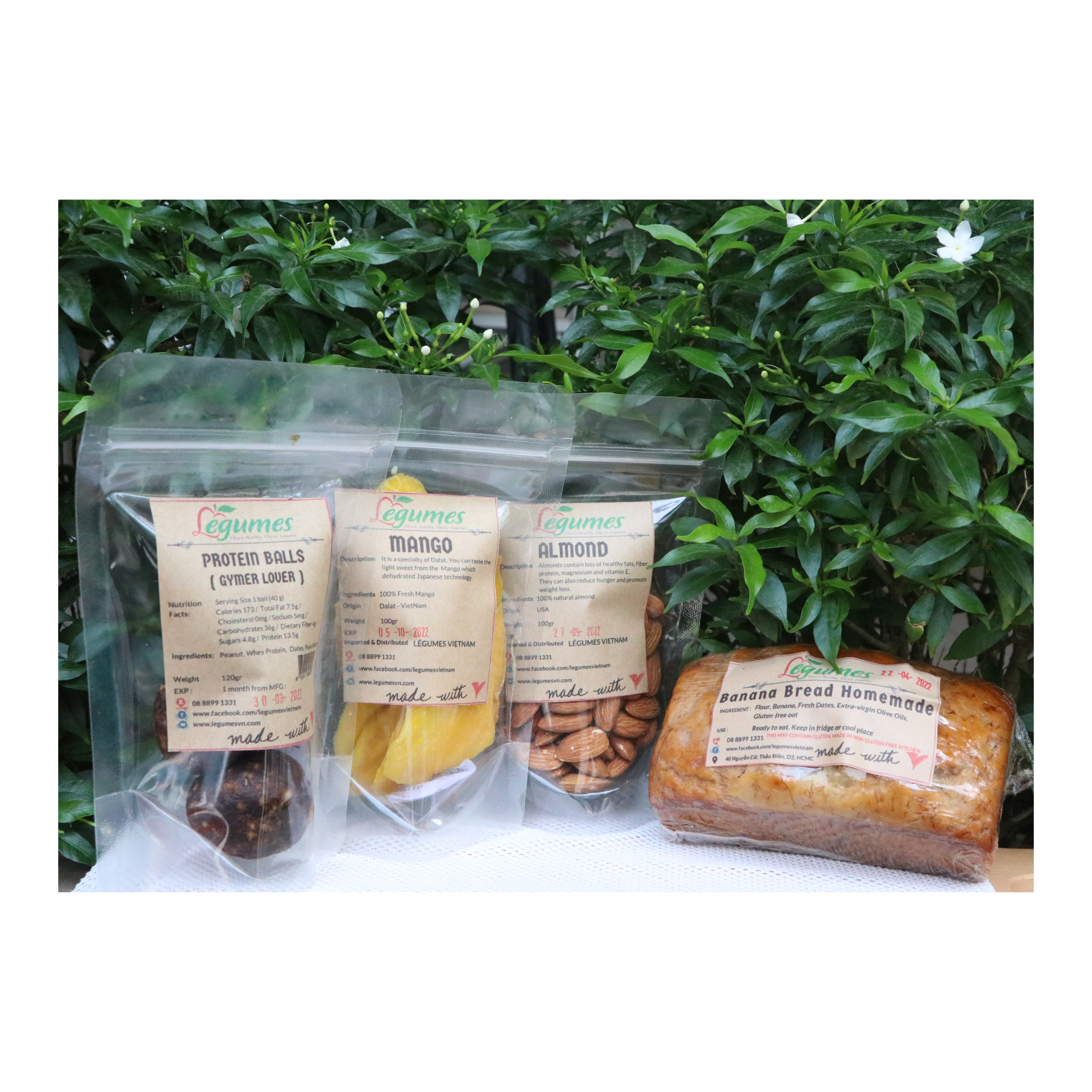 Combo 2: Xoài Khô + Hạnh Nhân + Viên Thể Thao + Bánh Chuối