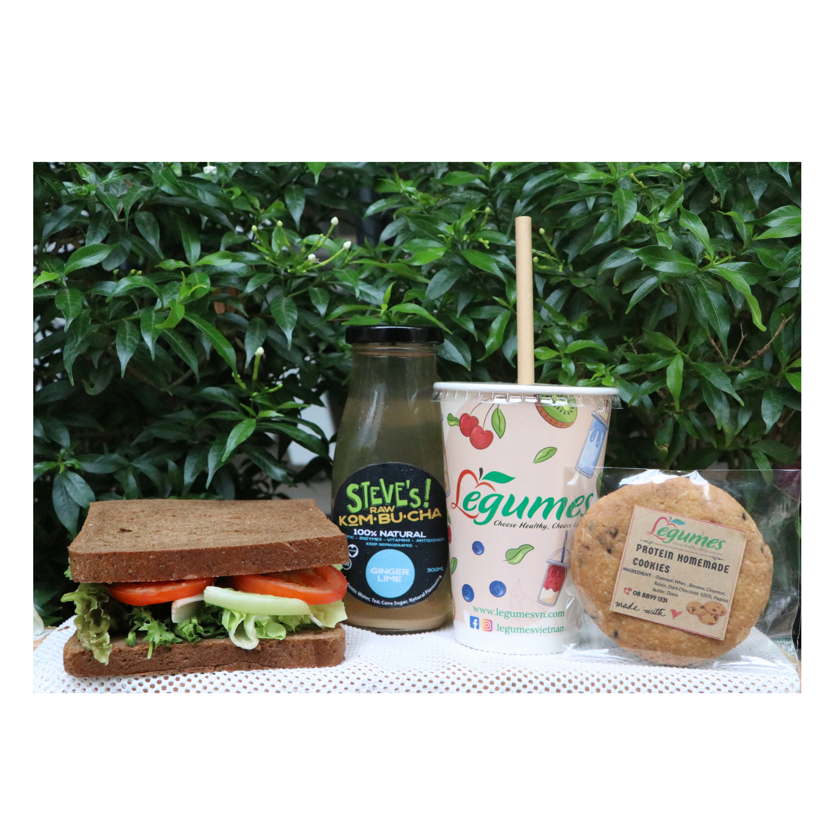 Combo 3: Sandwich cá ngừ + Sinh tố xanh thuần chay + Kombucha Chanh gừng + Bánh Protein