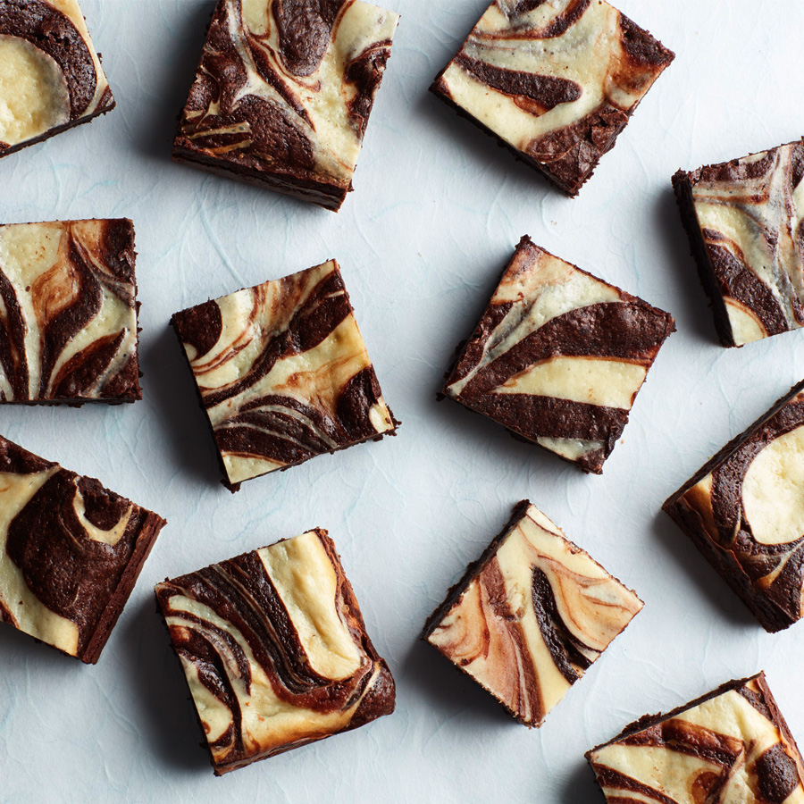 Legumes Homemade Dark Chocolate & Cream Cheese Brownie - Bánh Brownie Sôcôla Đen & Kem Phô Mai Tự Làm Legumes